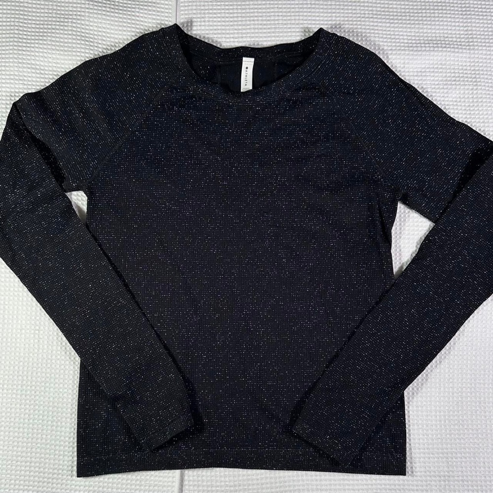 Athleta  black long sleeve shirt with small white speckles  Size S